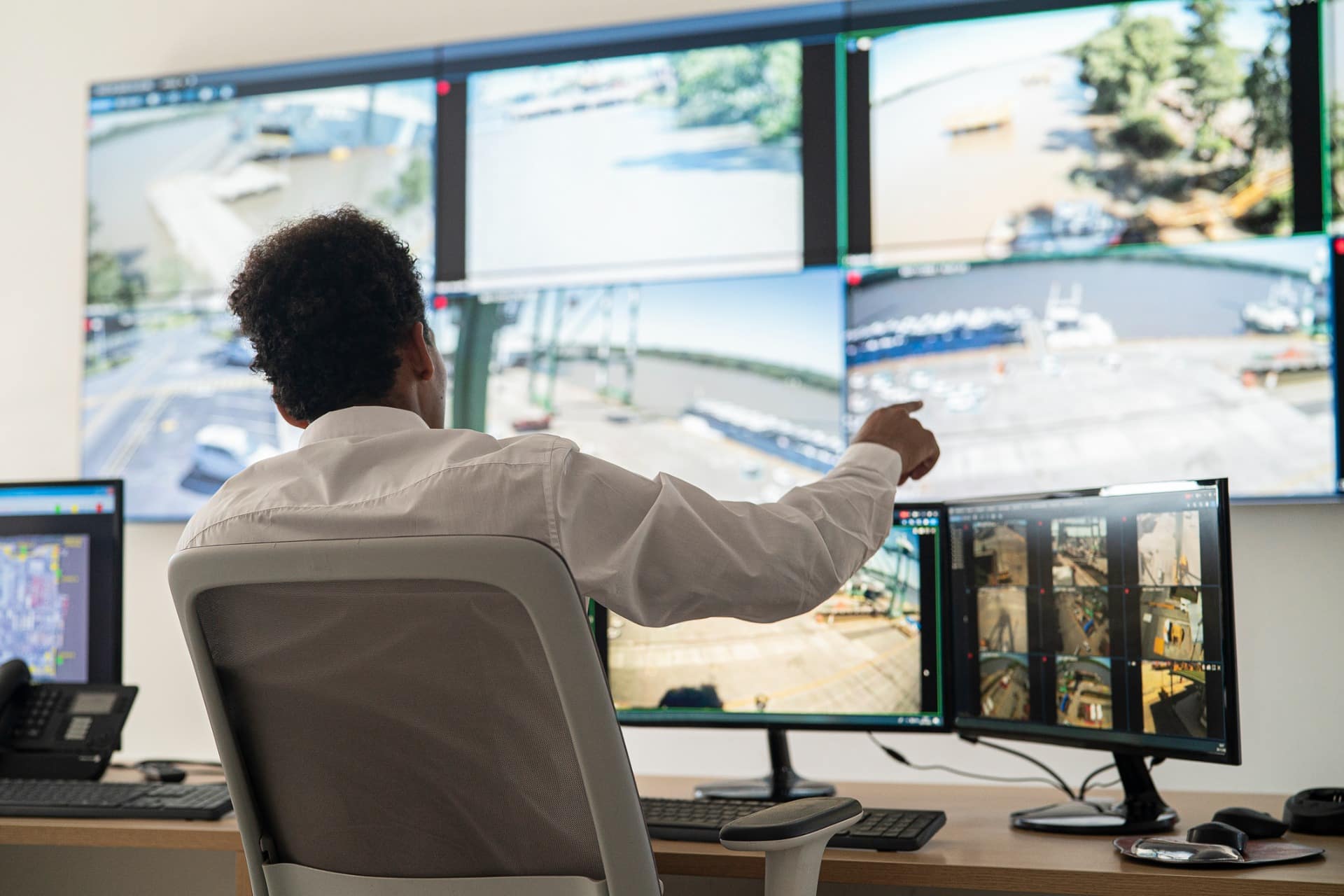 What Does an Alarm Monitoring Center Do?