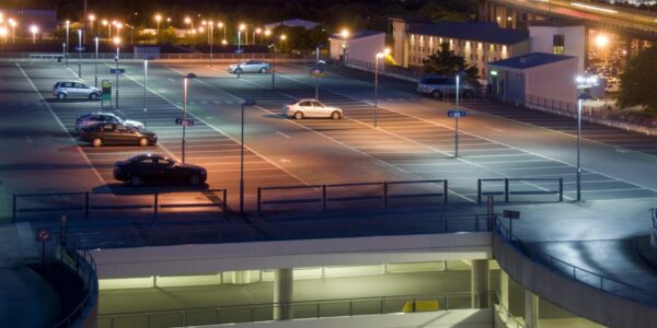 highest-level-of-a-commercial-parking-garage-at-night